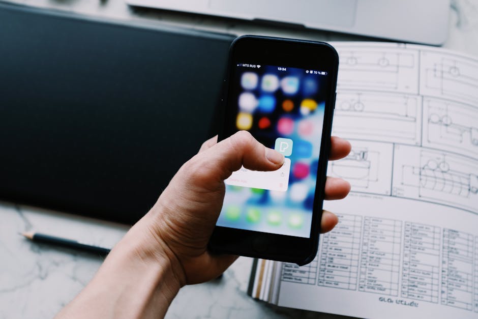 The Importance of Mobile Access in CRM Software Solutions